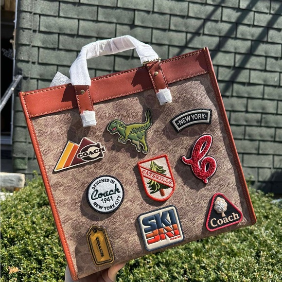 COPY - Coach Field Tote In Signature Canvas With Patches Retail $595 C6846 w/Du… - Picture 6 of 8